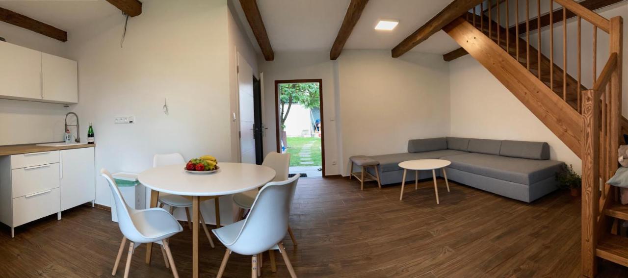 Apartmany U Reky Nezarky Lásenice Buitenkant foto